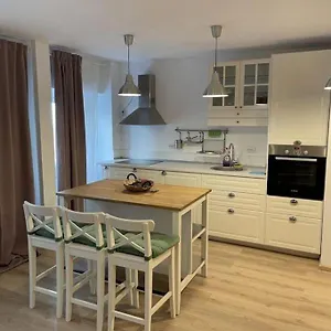Lovely One Bedroom Next Mall Vitan Apartament